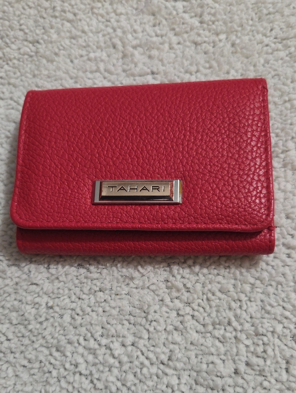 TAHARI WALLET
